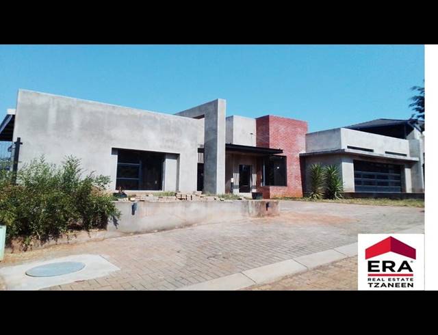 4 BEDROOM HOUSE FOR SALE IN RUSTIC ESTATE